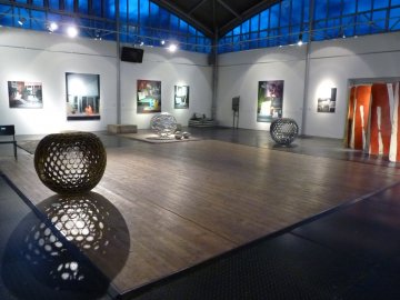 Den v galerii